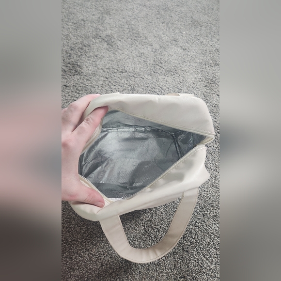 Lunch Box - Picture 2 of 2